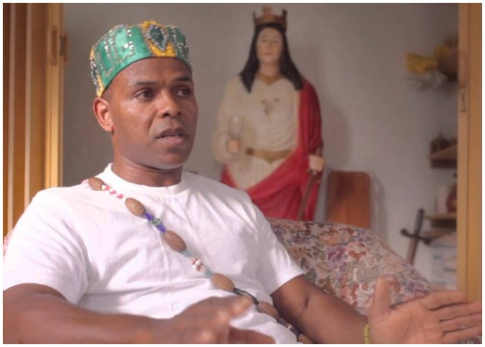 El Babalawo debe poseer un gran conocimiento y manejo del Ifá.