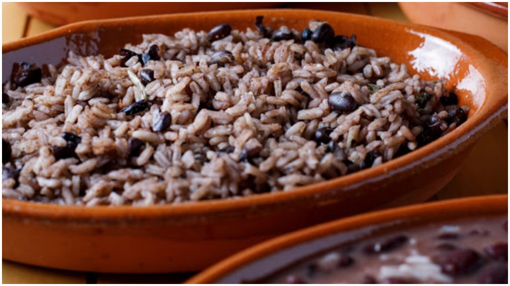 Moros y cristianos receta