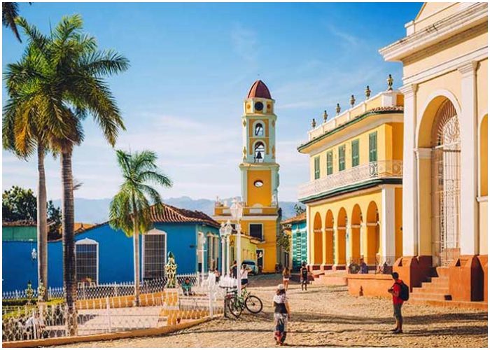 Trinidad, la ciudad museo llena de coloridas edificaciones coloniales.
