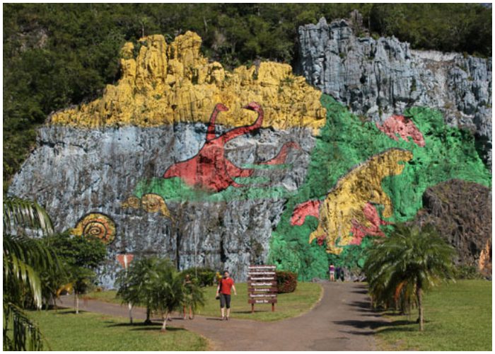 Mural de la Prehistoria del Valle de Viñales