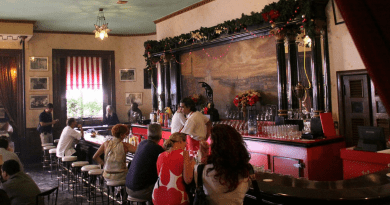El Floridita, bar favorito de Hemingway, abre sus puertas en Varadero