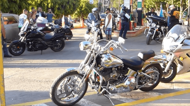 Entusiastas de motocicletas Harley-Davidson se reúnen en Varadero