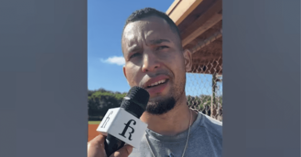 Lanzador cubano en Grandes Ligas Orlando Ribalta lanzando con los Nacionales