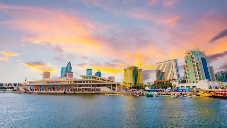 tampa-captura de pantalla-GabiRandom-YouTube